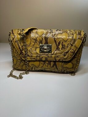 Steven By Steve Madden Yellow Snake-Print Chain Crossbody - EUC